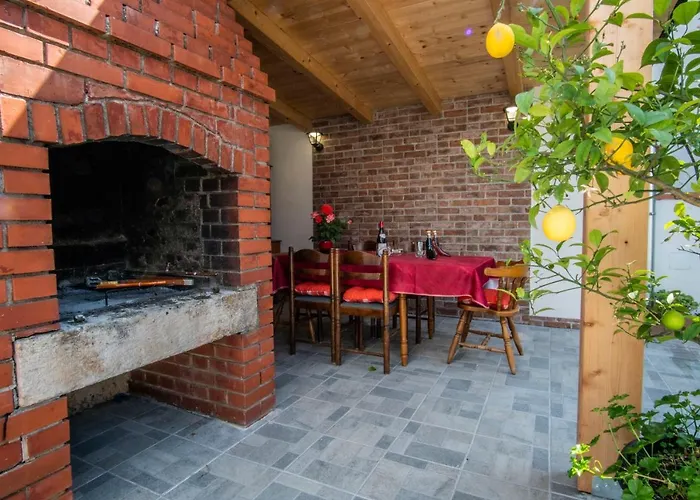 House Nada Apartman Muntić
